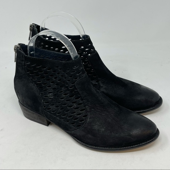 Seychelles Shoes - SEYCHELLES Women’s WAYPOINT LASER CUT Boho Bootie